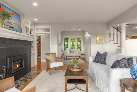 4548 Island Avenue NE Bainbridge Island WA 98110