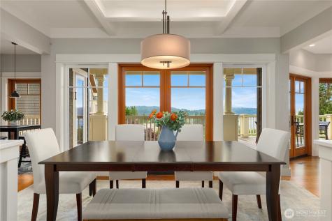 4548 Island Avenue NE Bainbridge Island WA 98110
