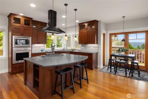 4548 Island Avenue NE Bainbridge Island WA 98110