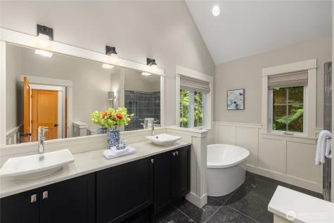 4548 Island Avenue NE Bainbridge Island WA 98110