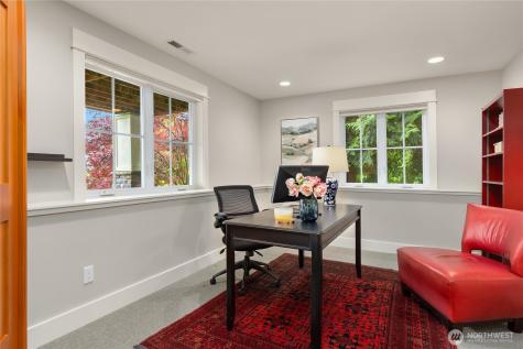 4548 Island Avenue NE Bainbridge Island WA 98110