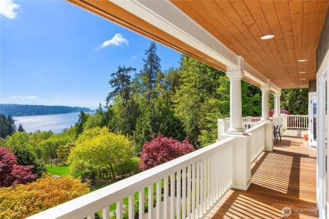 4548 Island Avenue NE Bainbridge Island WA 98110