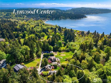 4548 Island Avenue NE Bainbridge Island WA 98110
