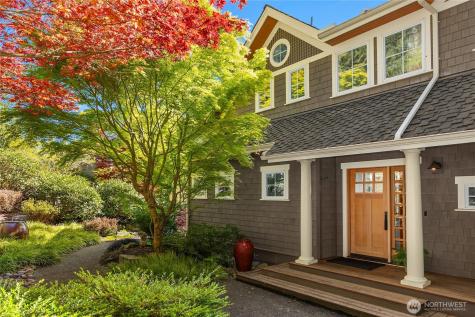 4548 Island Avenue NE Bainbridge Island WA 98110