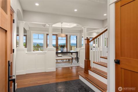 4548 Island Avenue NE Bainbridge Island WA 98110