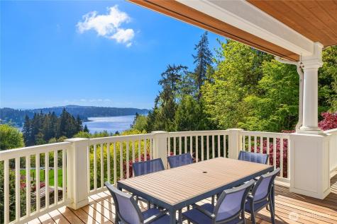 4548 Island Avenue NE Bainbridge Island WA 98110