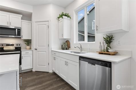 10824 188th Street E Puyallup WA 98374