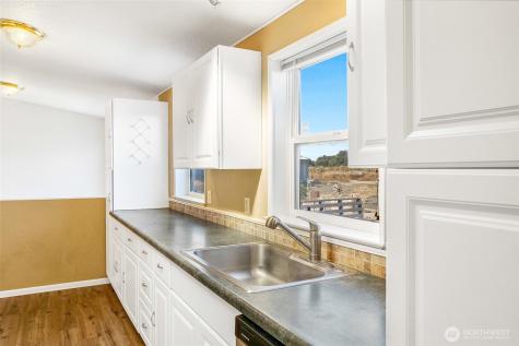 5426 Crystal Springs Place NE Moses Lake WA 98837