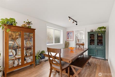 9910 Zircon Drive SW Lakewood WA 98498