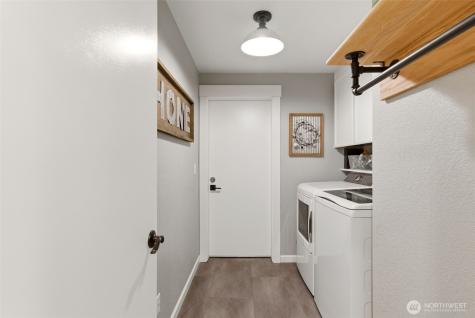 9910 Zircon Drive SW Lakewood WA 98498