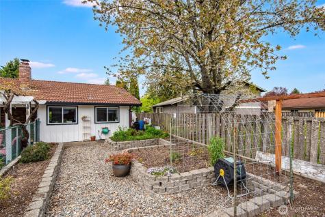 9910 Zircon Drive SW Lakewood WA 98498