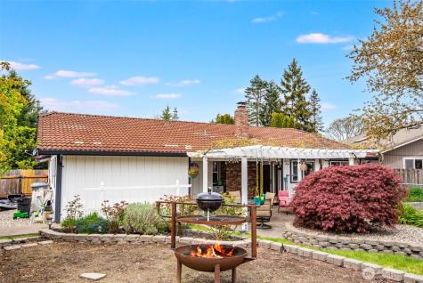 9910 Zircon Drive SW Lakewood WA 98498