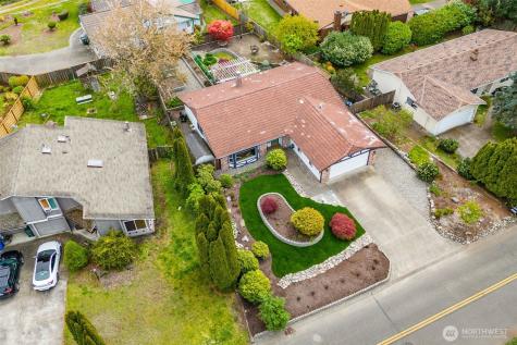 9910 Zircon Drive SW Lakewood WA 98498