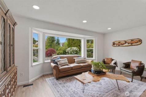 9910 Zircon Drive SW Lakewood WA 98498