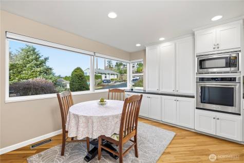 13635 SE 43rd Street Bellevue WA 98006