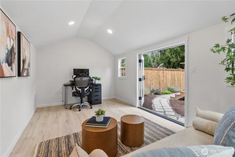 14301 101st Place NE Kirkland WA 98034