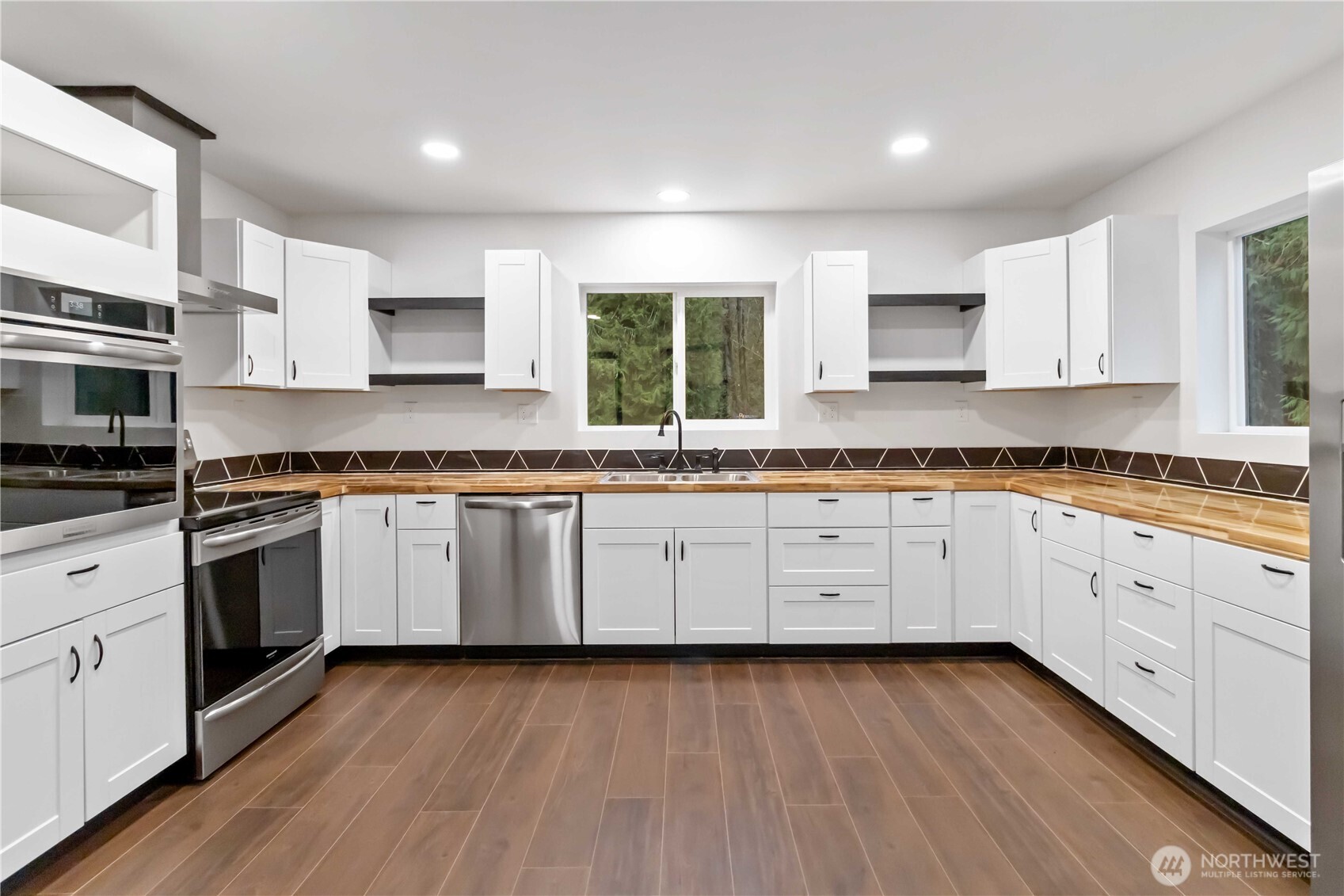 241 Oxbow Lake Lane Toledo WA 98591