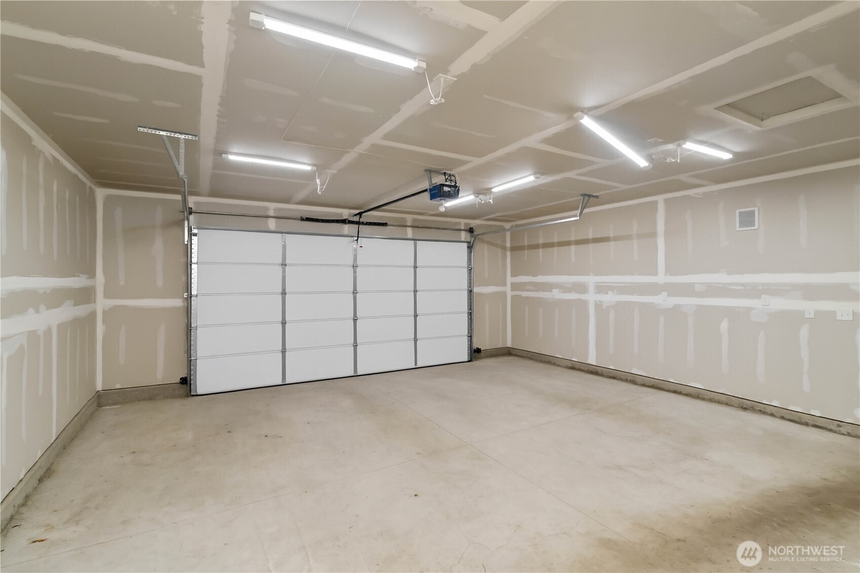 241 Oxbow Lake Lane Toledo WA 98591