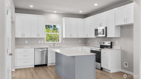 1023 138th Place SW Lynnwood WA 98087