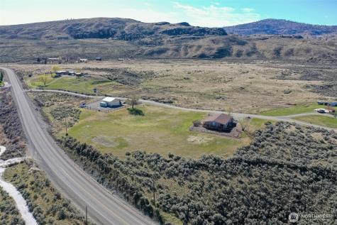32 Valley View Drive Tonasket WA 98855