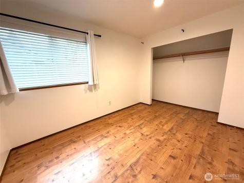 12043 Bartlett Avenue NE Seattle WA 98125