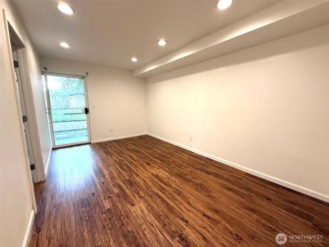 12043 Bartlett Avenue NE Seattle WA 98125