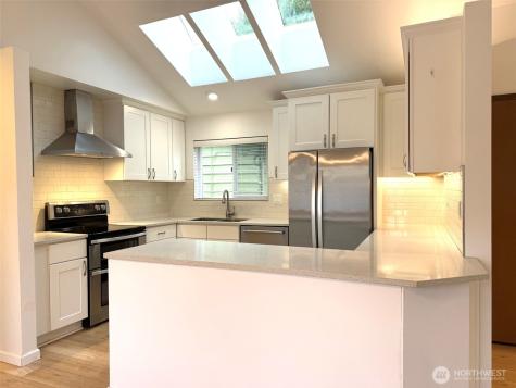 12043 Bartlett Avenue NE Seattle WA 98125