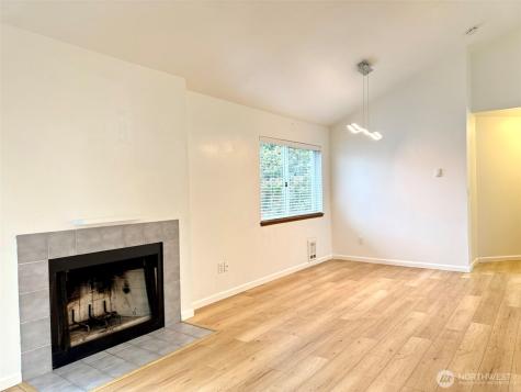 12043 Bartlett Avenue NE Seattle WA 98125