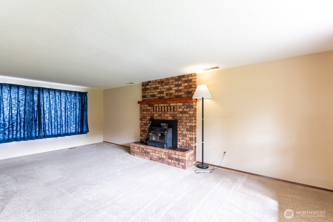 2808 W Edgewood Drive Port Angeles WA 98363
