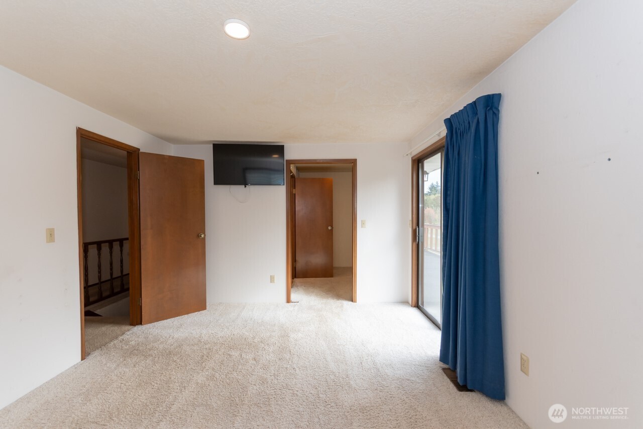2808 W Edgewood Drive Port Angeles WA 98363