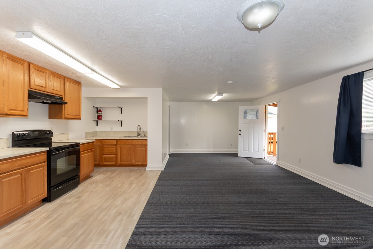 2808 W Edgewood Drive Port Angeles WA 98363