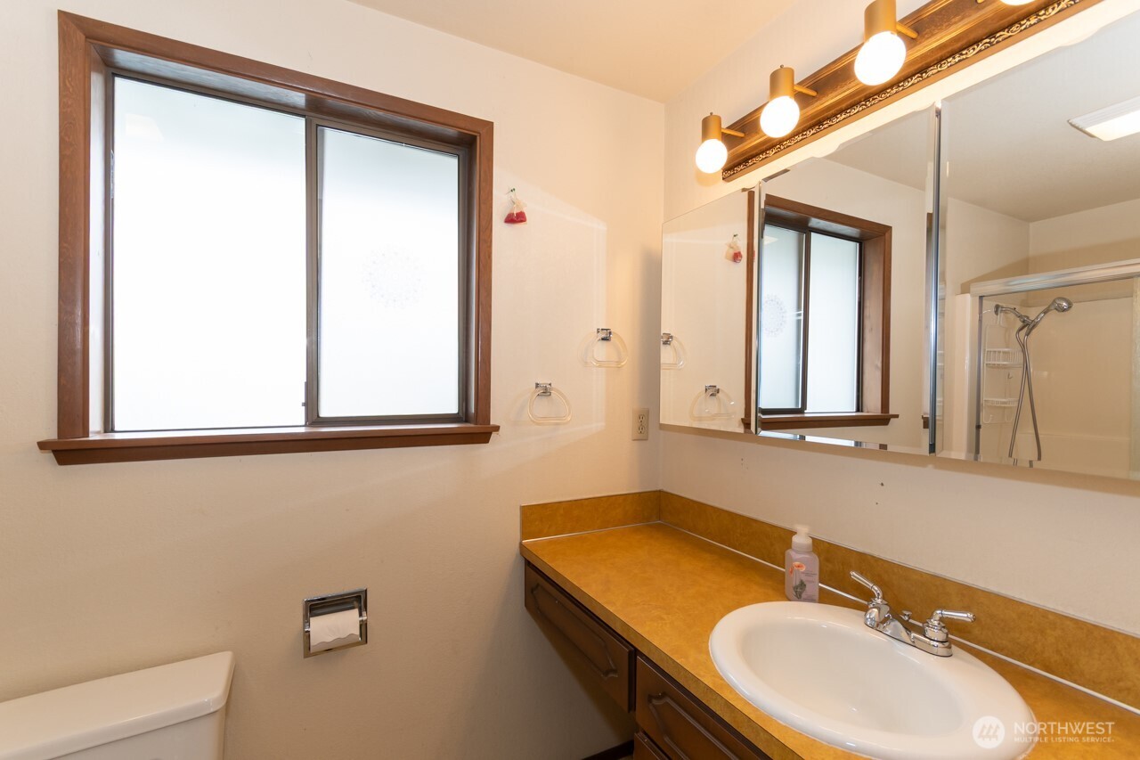 2808 W Edgewood Drive Port Angeles WA 98363