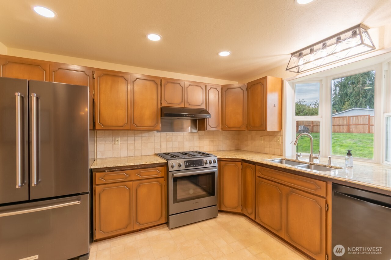 2808 W Edgewood Drive Port Angeles WA 98363
