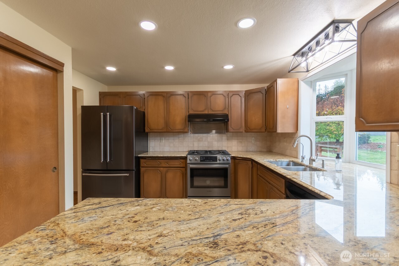 2808 W Edgewood Drive Port Angeles WA 98363