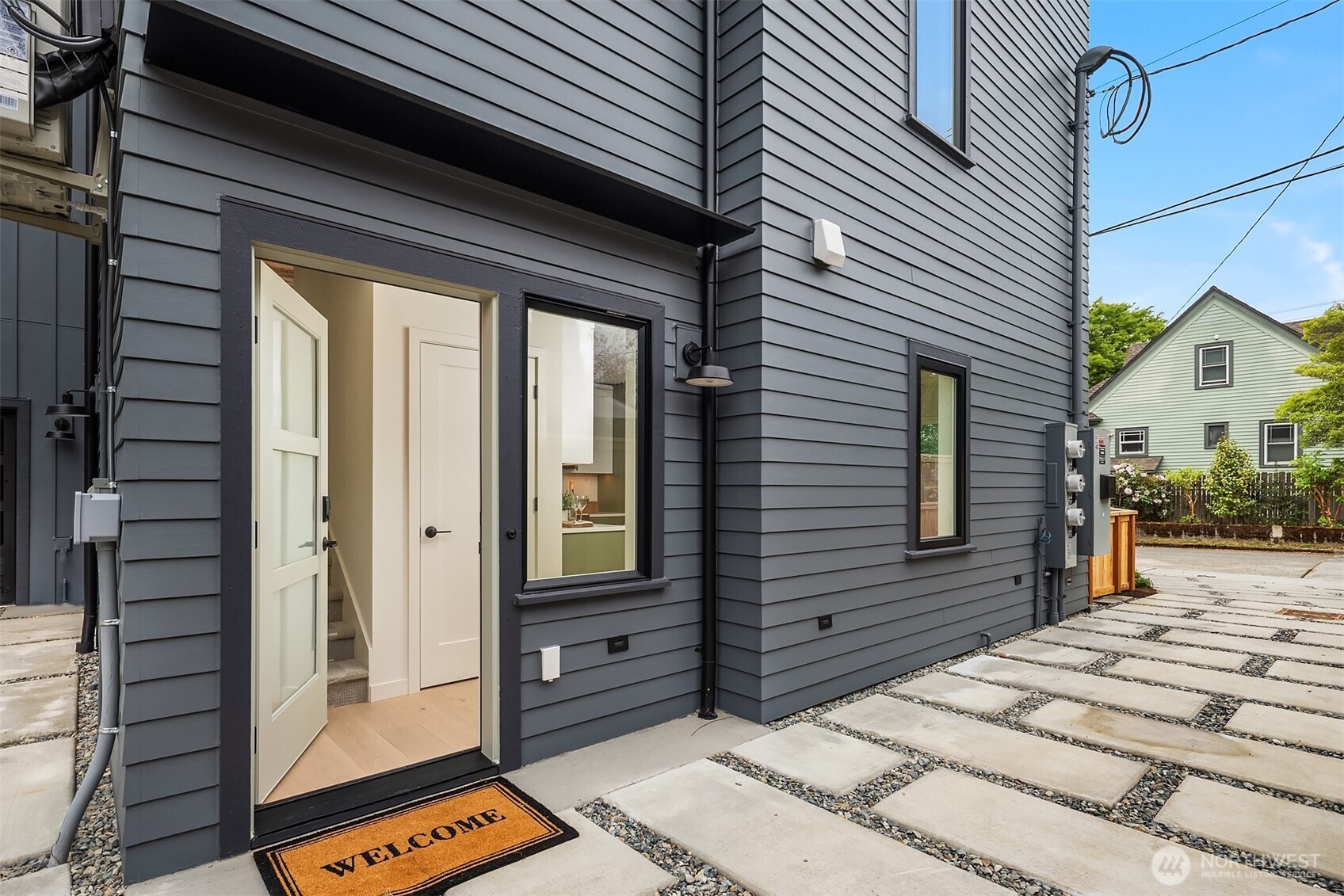 7062 Cleopatra Place NW Seattle WA 98117