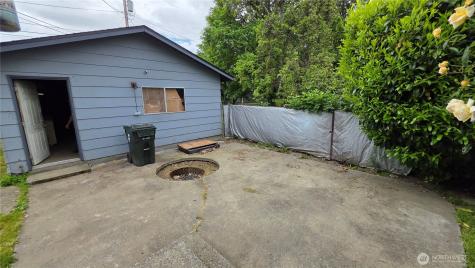 836 E 47th Tacoma WA 98404