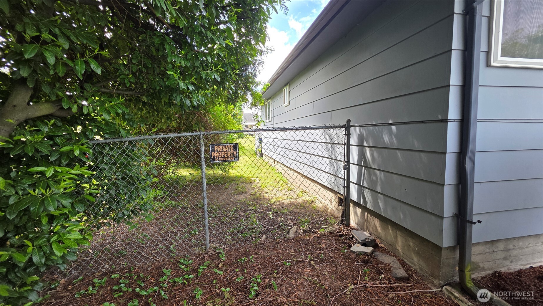 836 E 47th Tacoma WA 98404