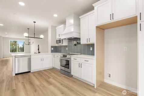 16823 Alder Way Lynnwood WA 98037
