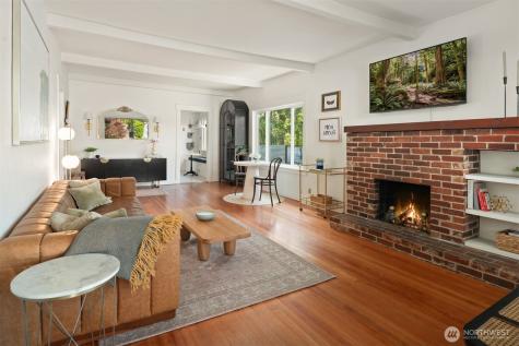 6422 49th Avenue SW Seattle WA 98136