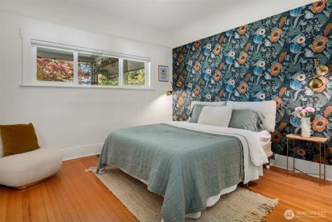 6422 49th Avenue SW Seattle WA 98136