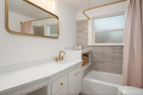 6422 49th Avenue SW Seattle WA 98136