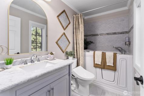 12628 72nd Avenue NE Kirkland WA 98034