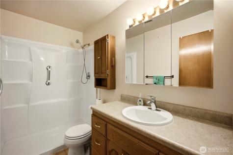 708 Marion Lane SE Puyallup WA 98372