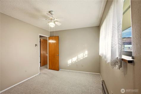 708 Marion Lane SE Puyallup WA 98372