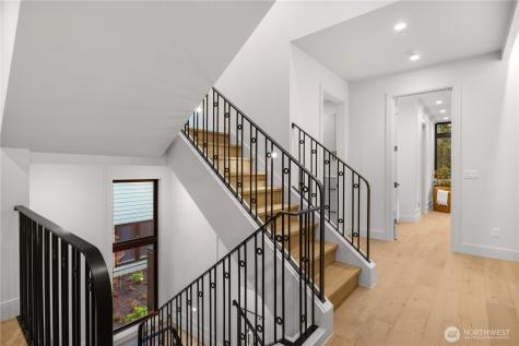 7116 NE 119th Lane Kirkland WA 98034