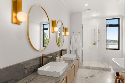 7116 NE 119th Lane Kirkland WA 98034