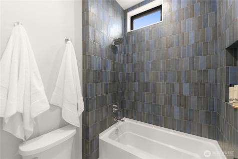 7116 NE 119th Lane Kirkland WA 98034