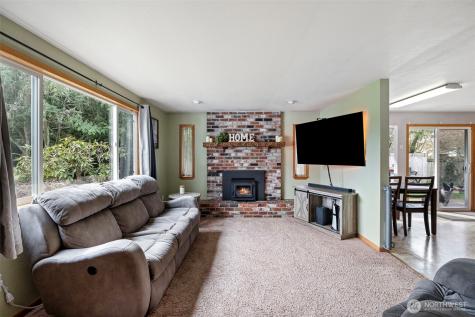 812 California Avenue SE Port Orchard WA 98366