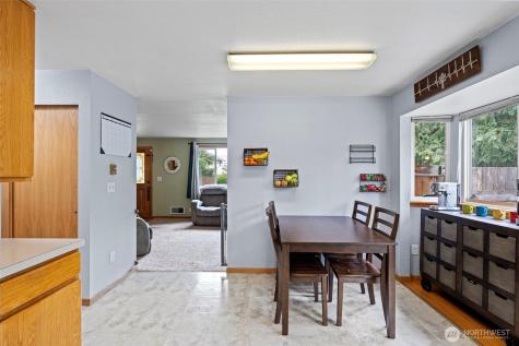 812 California Avenue SE Port Orchard WA 98366