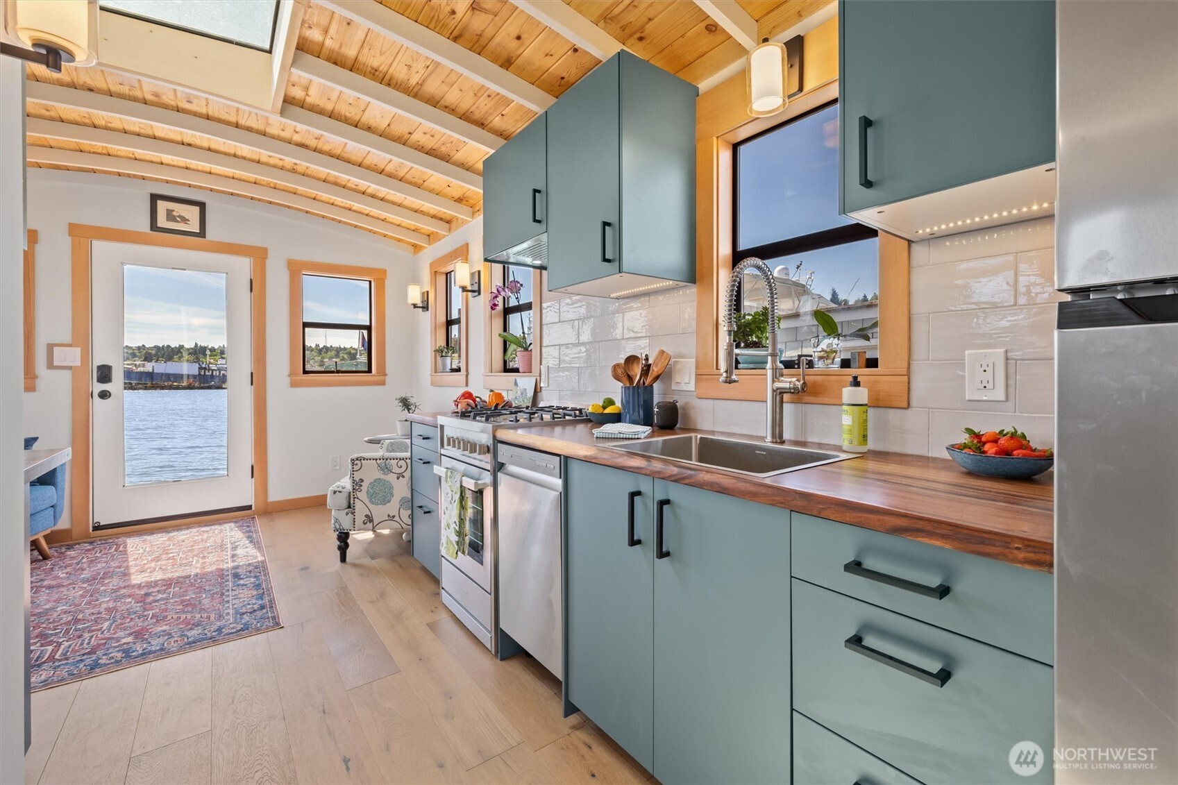 1080 W Ewing Place Seattle WA 98119